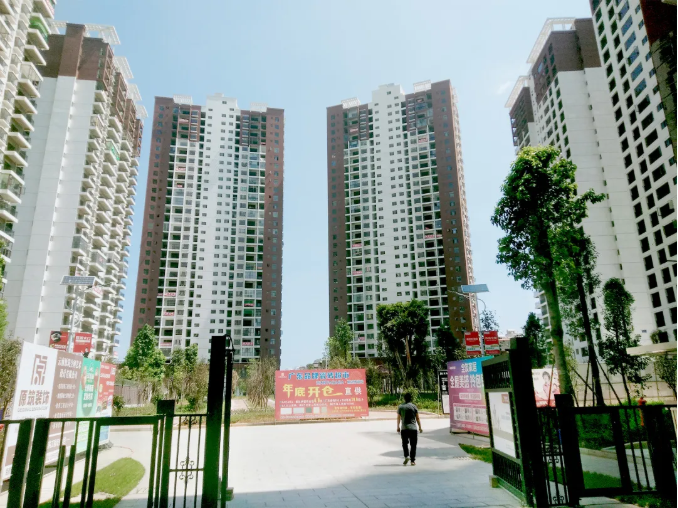 華喆仿石漆-工程案例 | 臨滄市強力建筑集團金旭之光、金柏之春
