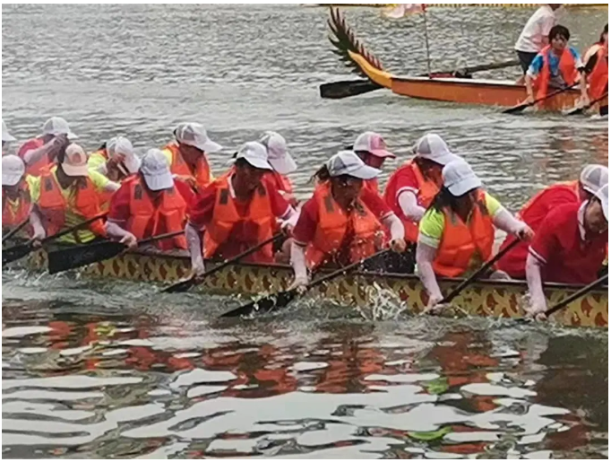 霸氣！廣西桂林華喆仿石漆女子龍舟隊勇創(chuàng)佳績！